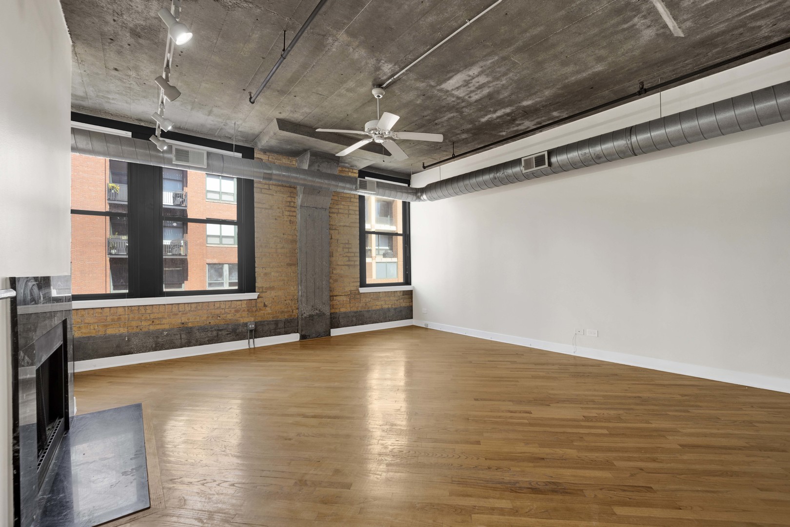 411 W ONTARIO Street #426, Chicago, IL 60654