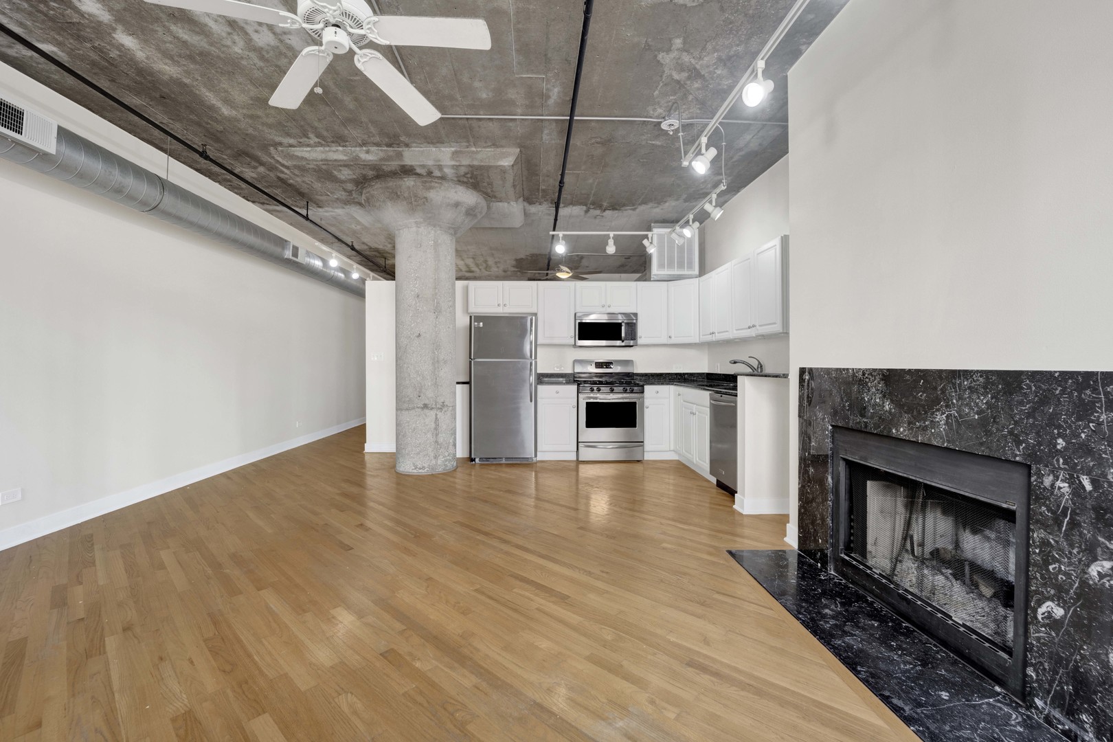 411 W ONTARIO Street #426, Chicago, IL 60654