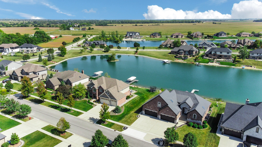 24001 S Sunset Lakes Drive, Manhattan, IL 60442
