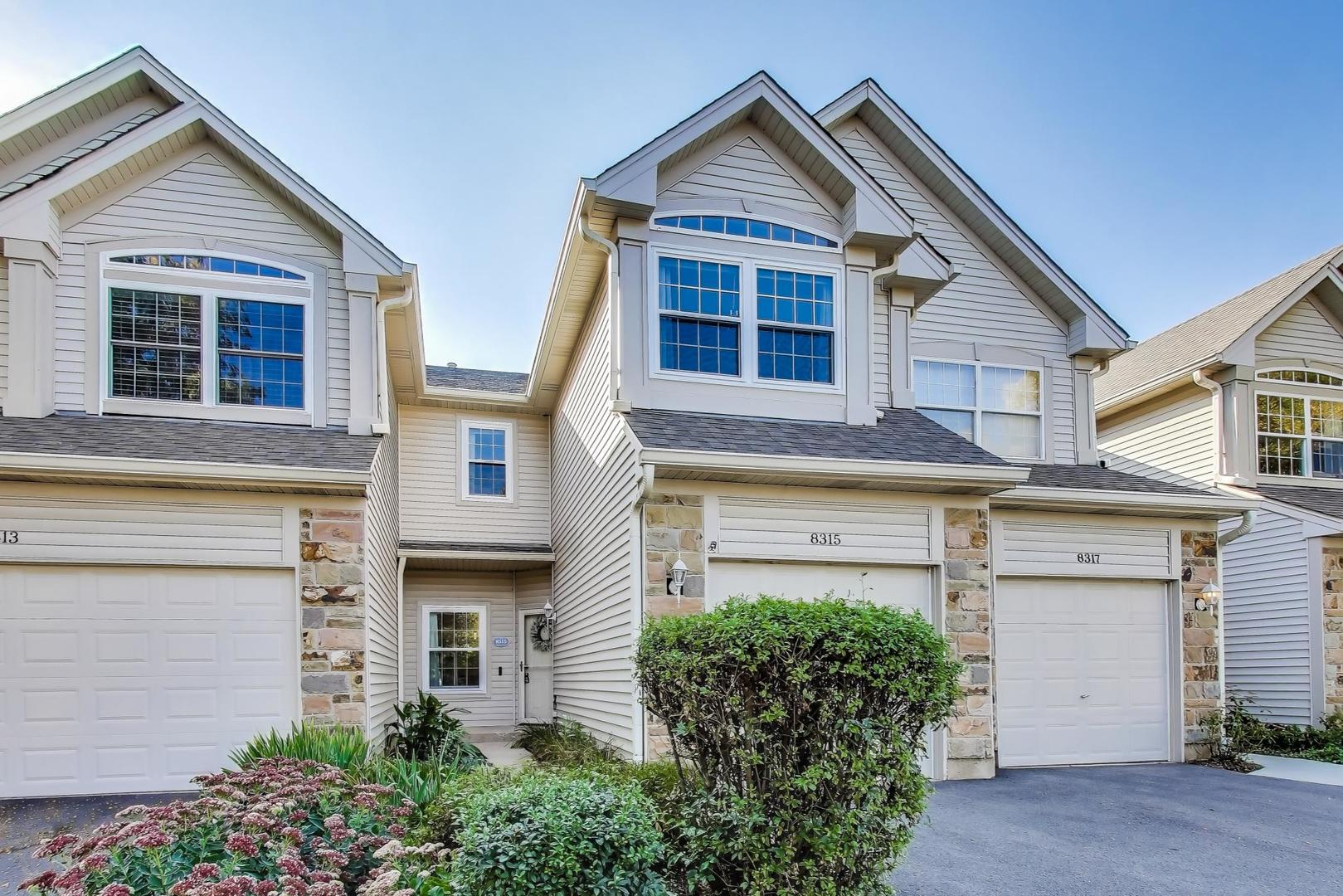 8315 Sierra Woods Lane, Carpentersville, IL 60110