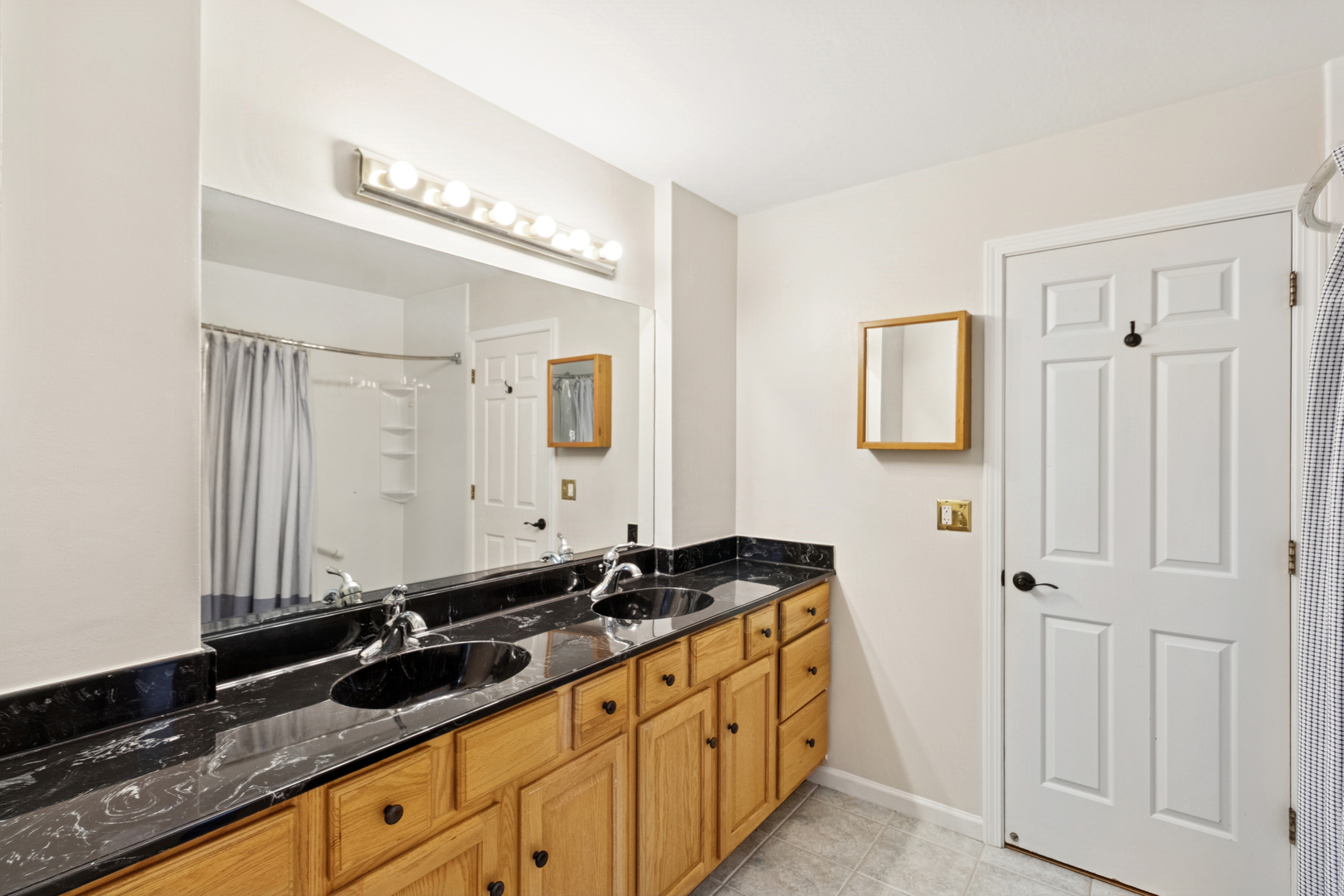 3926 Newport Way #51C1, Arlington Heights, IL 60004