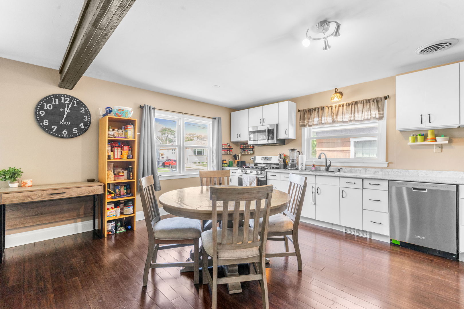 11325 S Homan Avenue, Chicago, IL 60655