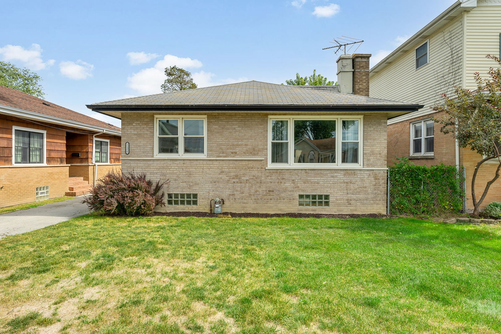 11325 S Homan Avenue, Chicago, IL 60655