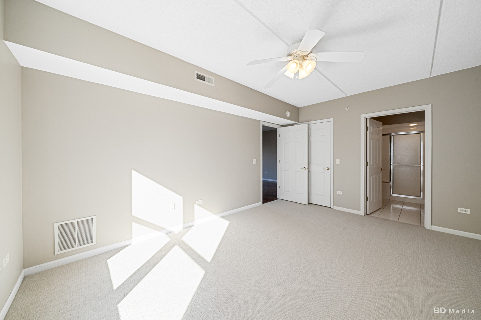 104 N Plum Grove Road #400, Palatine, IL 60067