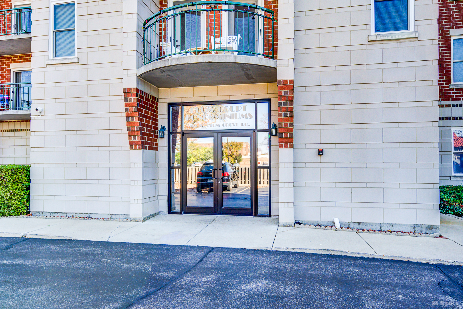 104 N Plum Grove Road #400, Palatine, IL 60067