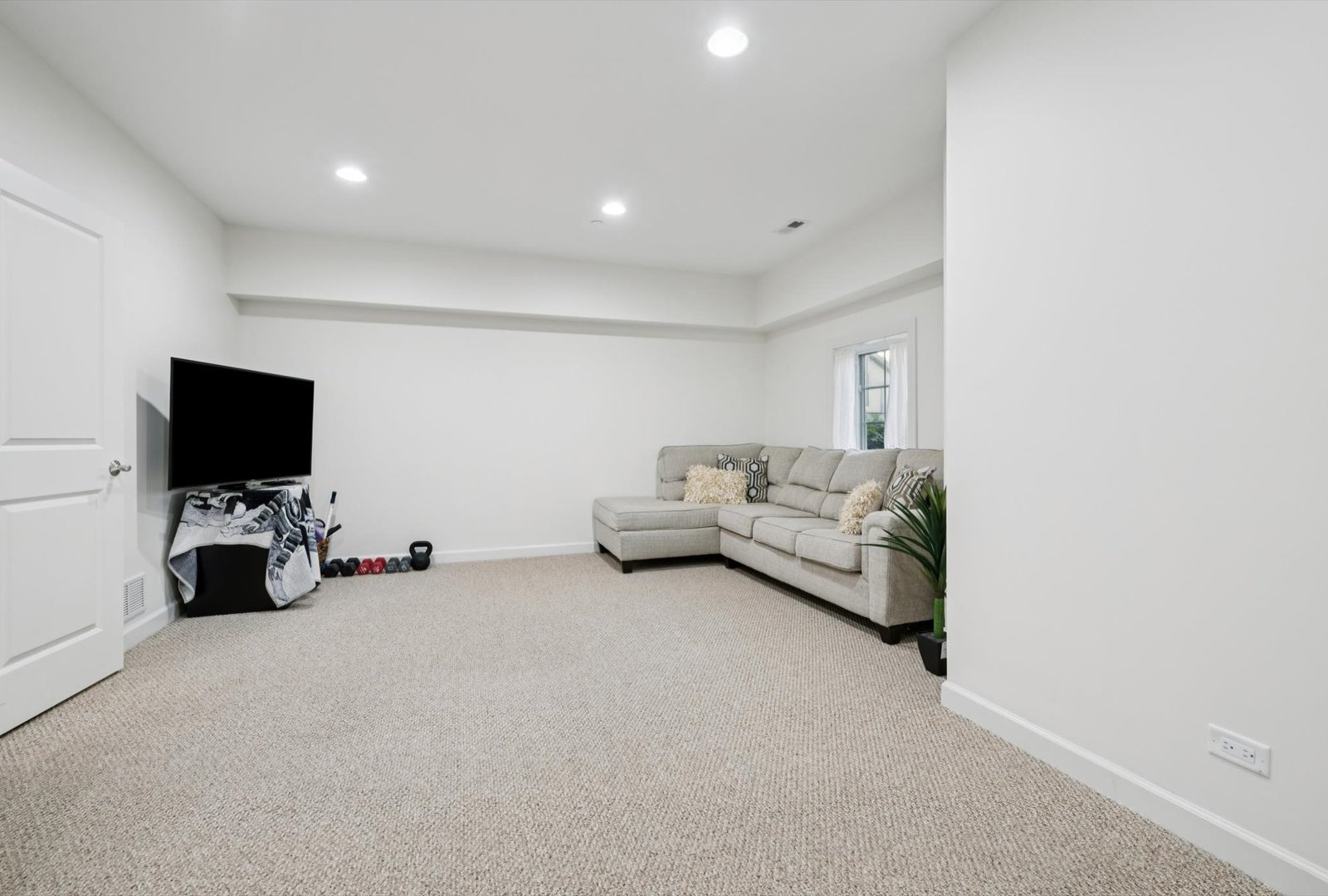 1935 Lynn Circle, Libertyville, IL 60048