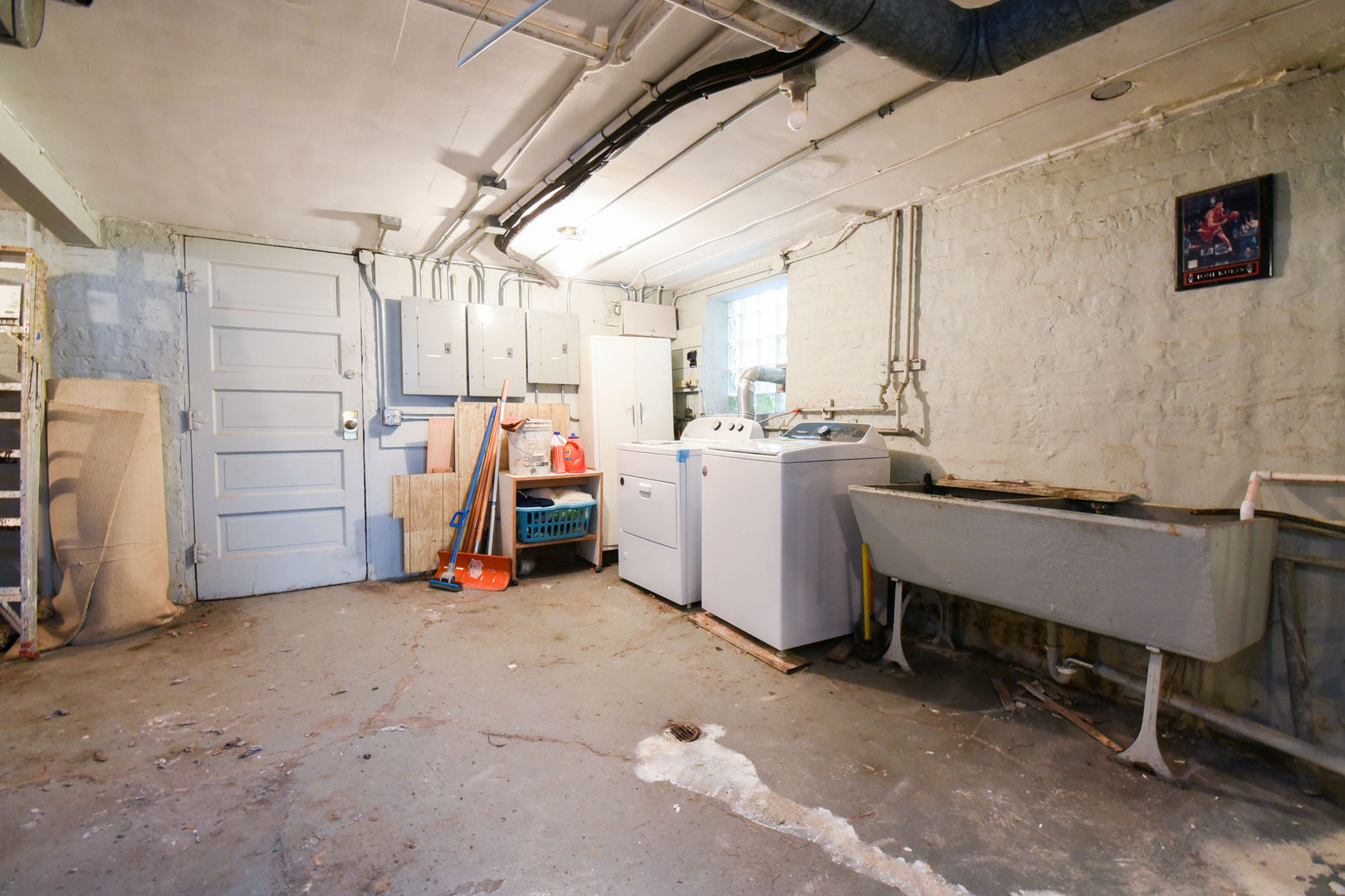 2323 N Kilbourn Avenue, Chicago, IL 60639