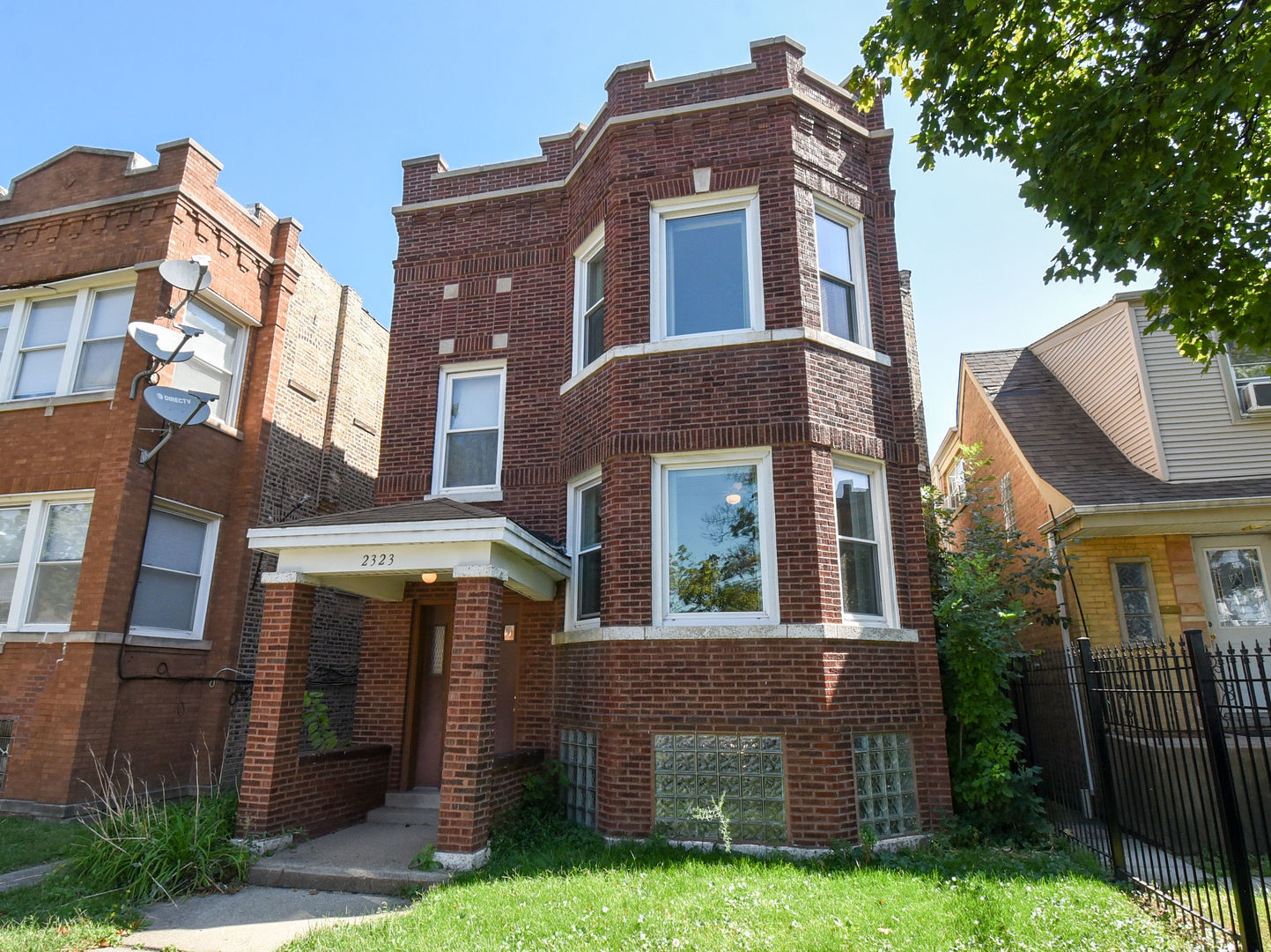 2323 N Kilbourn Avenue, Chicago, IL 60639