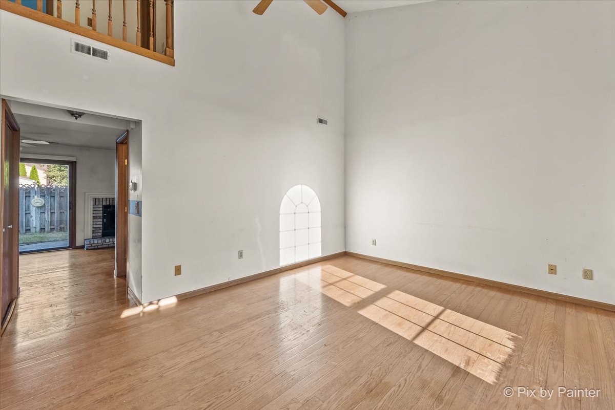 1131 Pond Point Road, Woodstock, IL 60098