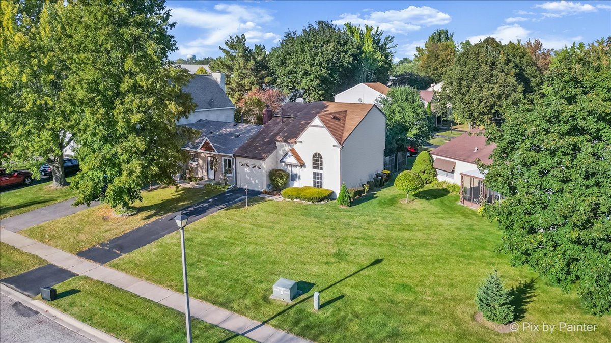 1131 Pond Point Road, Woodstock, IL 60098