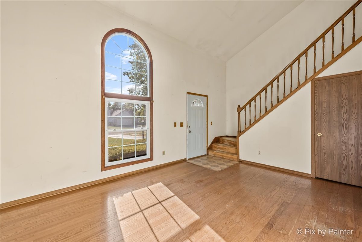 1131 Pond Point Road, Woodstock, IL 60098