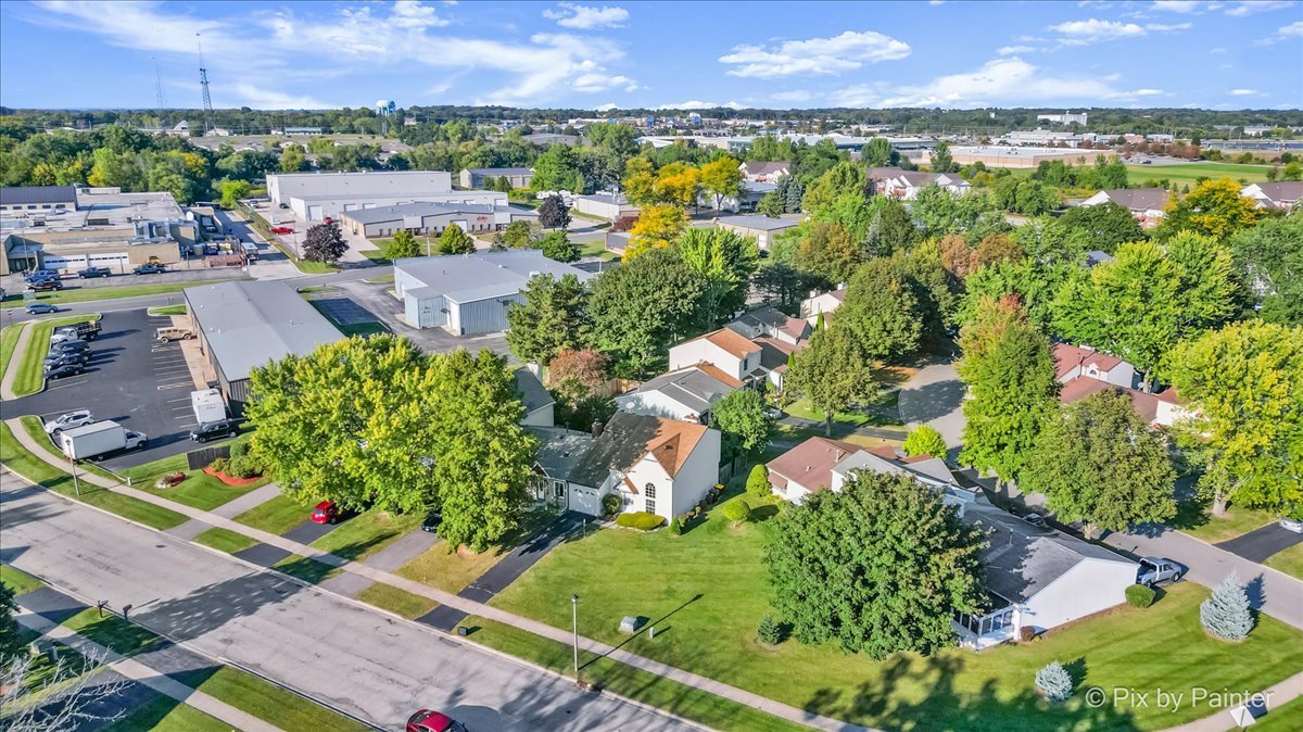 1131 Pond Point Road, Woodstock, IL 60098