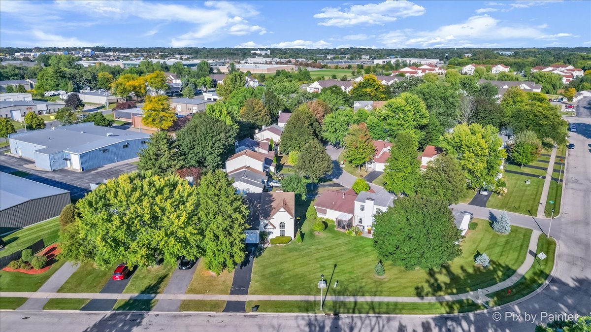 1131 Pond Point Road, Woodstock, IL 60098