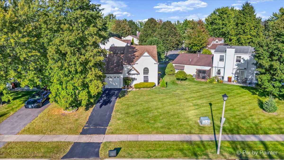 1131 Pond Point Road, Woodstock, IL 60098