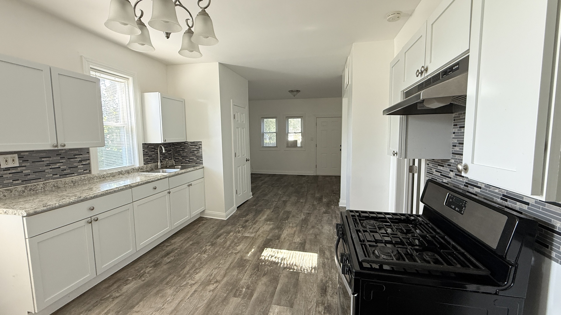 8438 S Baltimore Avenue #1R, Chicago, IL 60617