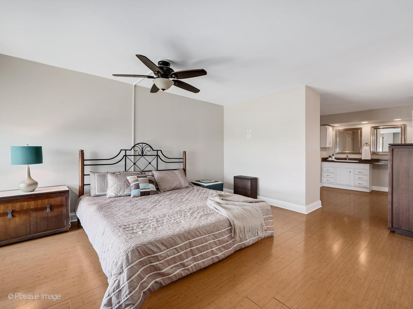 465 W Dominion Drive #909, Wood Dale, IL 60191