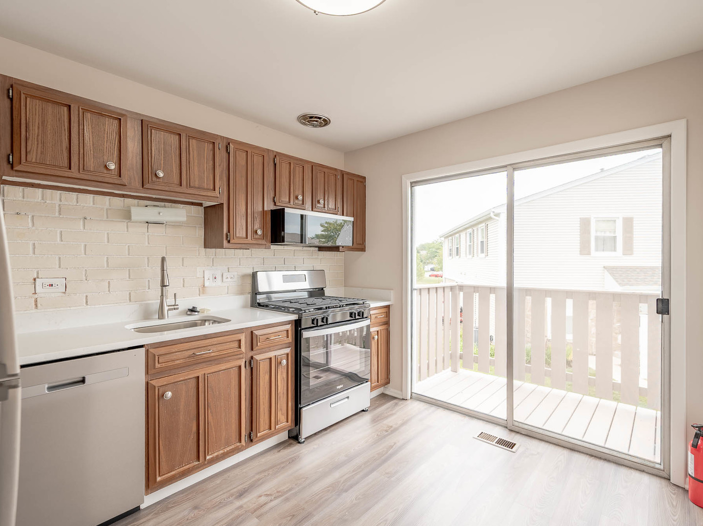 1100 Boston Harbor #1100, Schaumburg, IL 60193