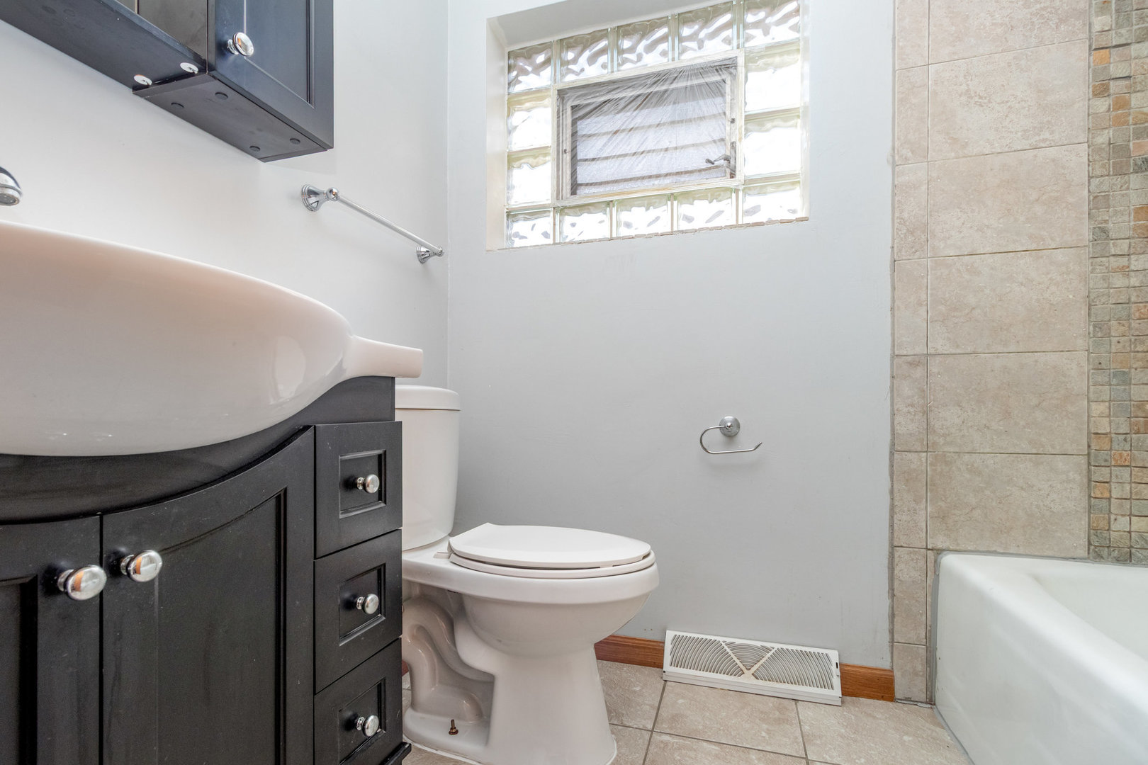 6253 N Harlem Avenue, Chicago, IL 60631