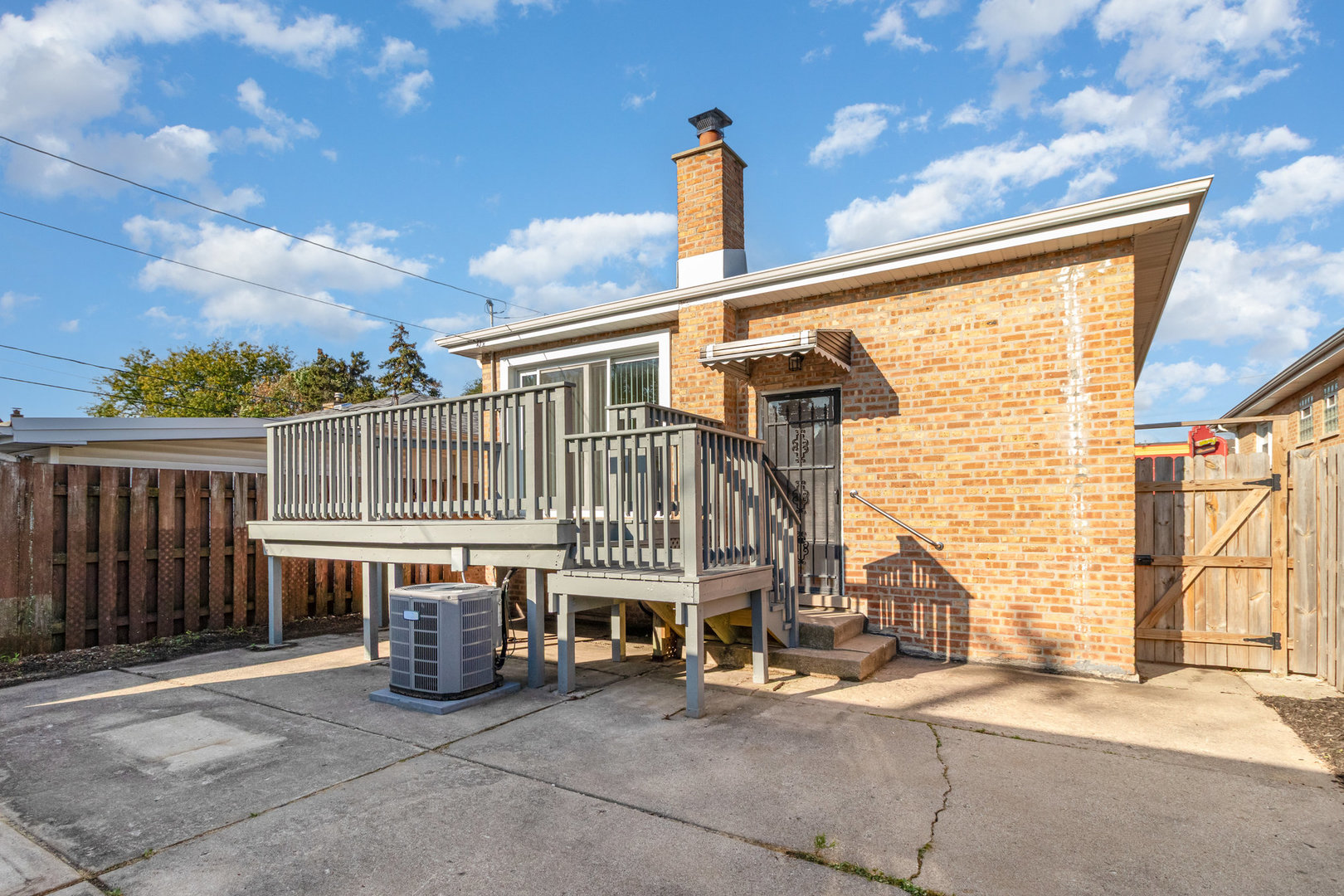 6253 N Harlem Avenue, Chicago, IL 60631