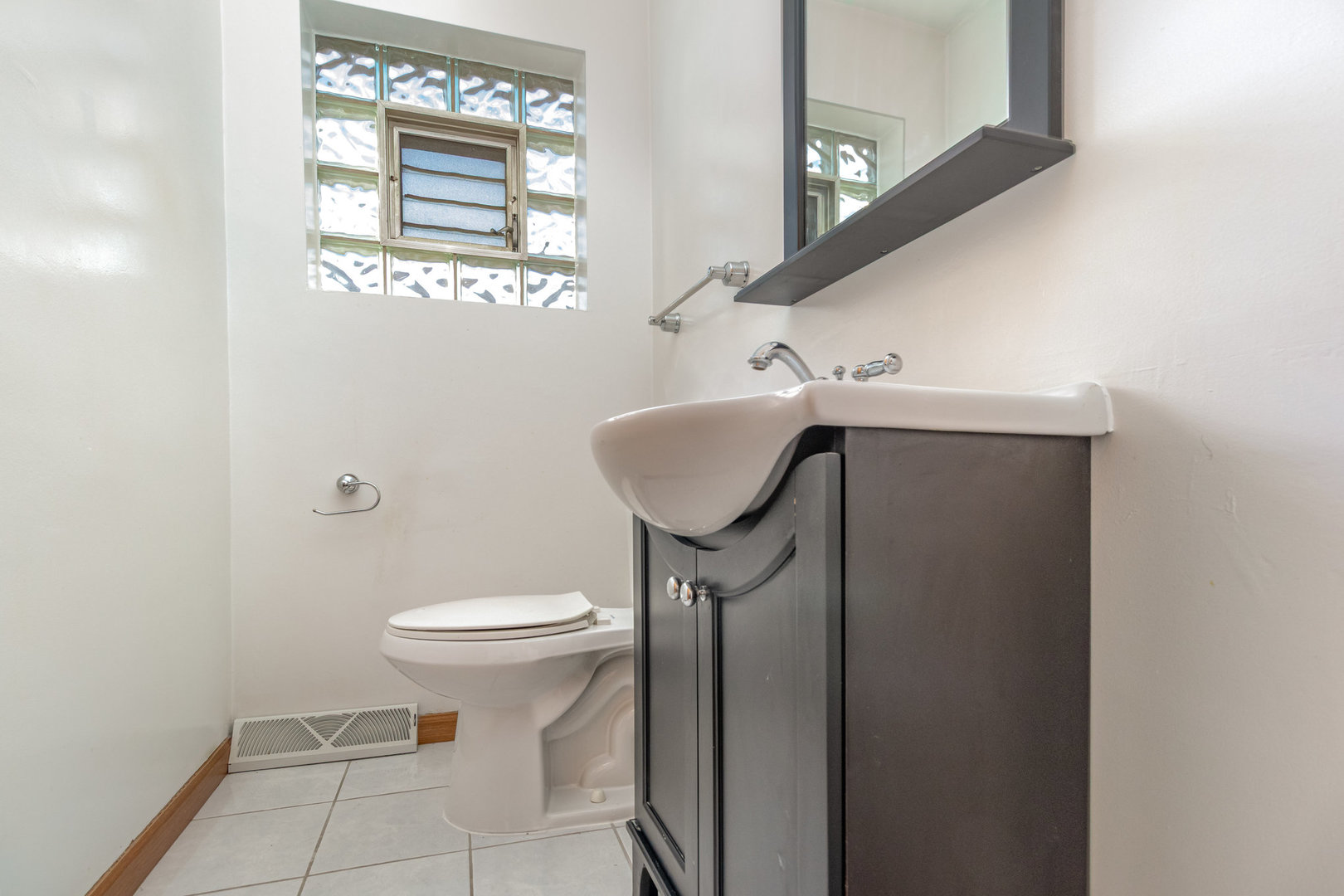 6253 N Harlem Avenue, Chicago, IL 60631