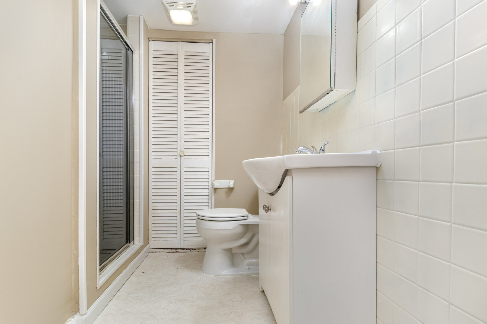 6253 N Harlem Avenue, Chicago, IL 60631