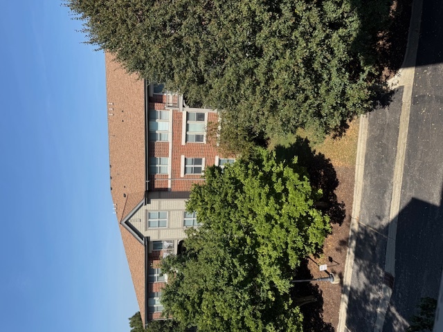 275 E Railroad Avenue #301, Bartlett, IL 60103
