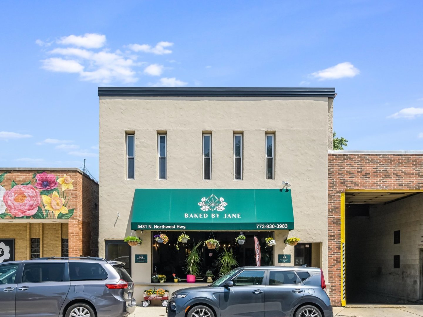 5481 N Northwest Highway, Chicago, IL 60630