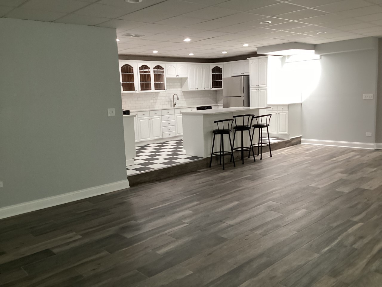 5481 N Northwest Highway, Chicago, IL 60630