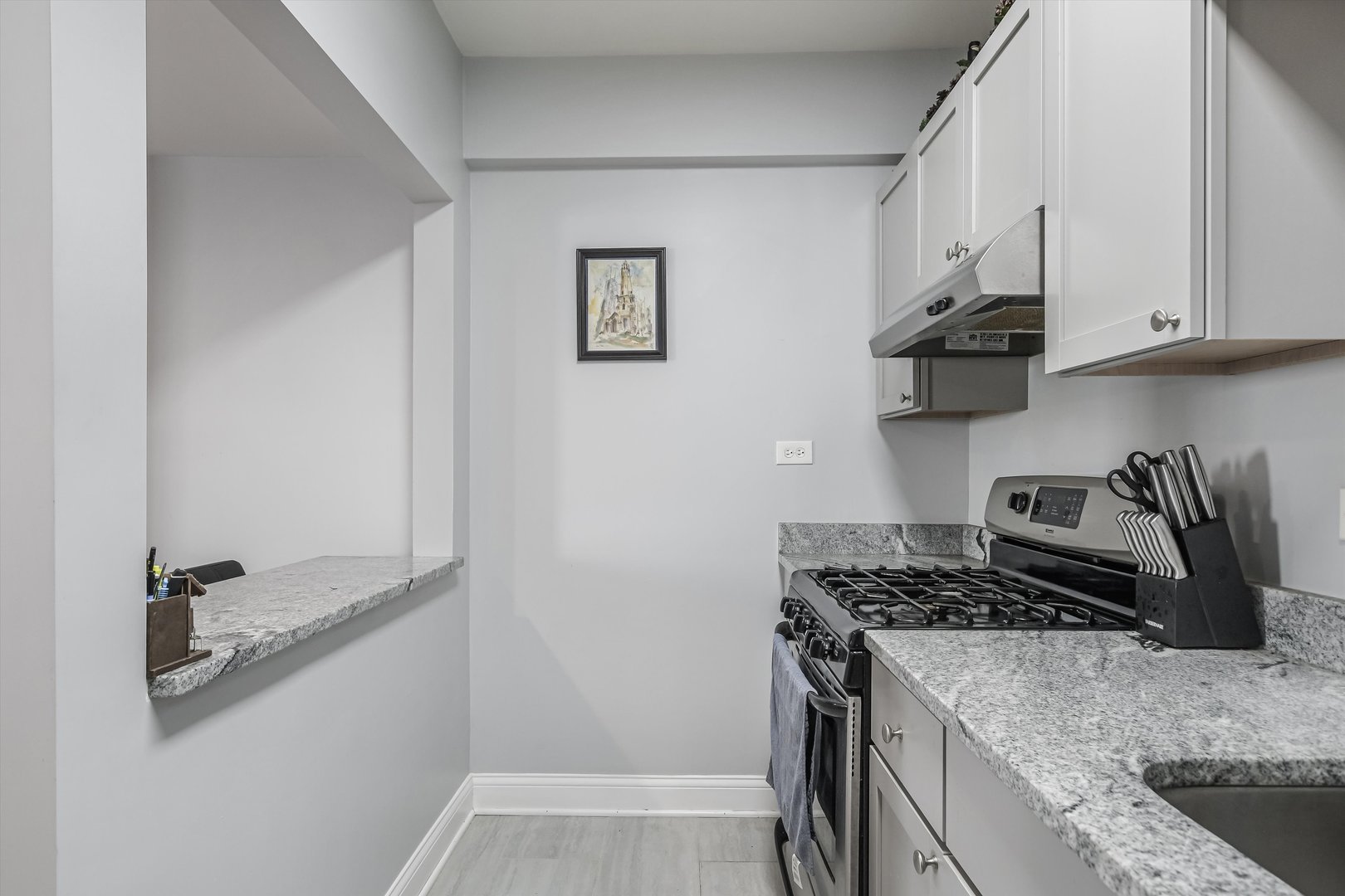 5481 N Northwest Highway, Chicago, IL 60630