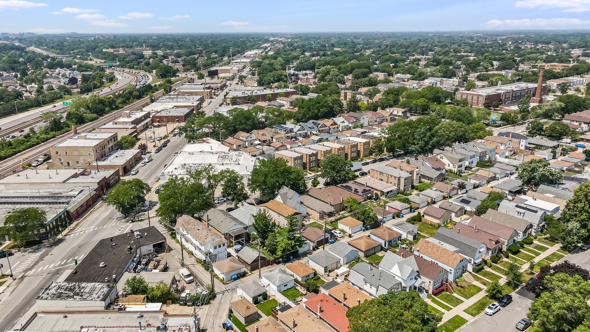 5481 N Northwest Highway, Chicago, IL 60630