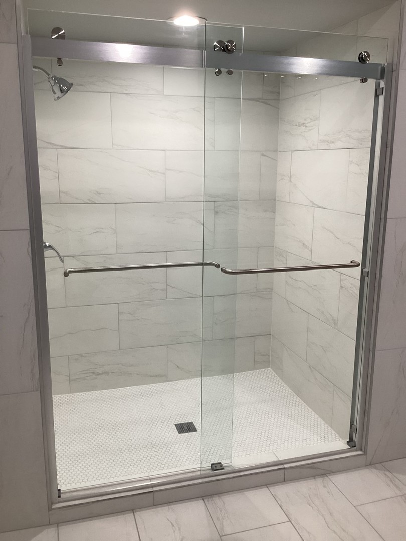 5481 N Northwest Highway, Chicago, IL 60630