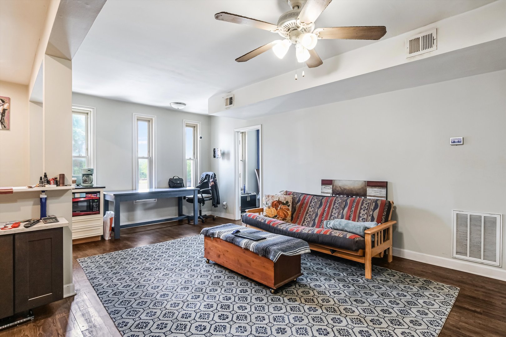 5481 N Northwest Highway, Chicago, IL 60630