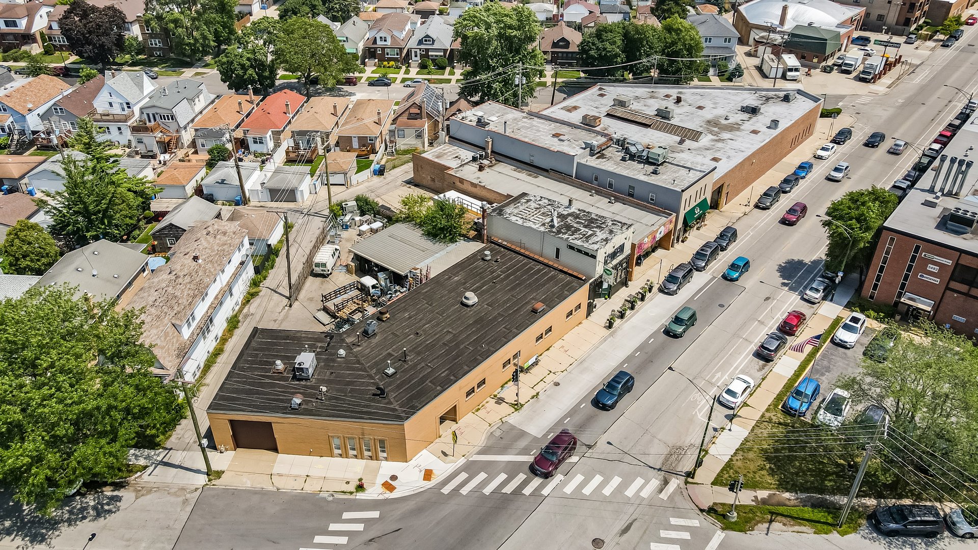 5481 N Northwest Highway, Chicago, IL 60630