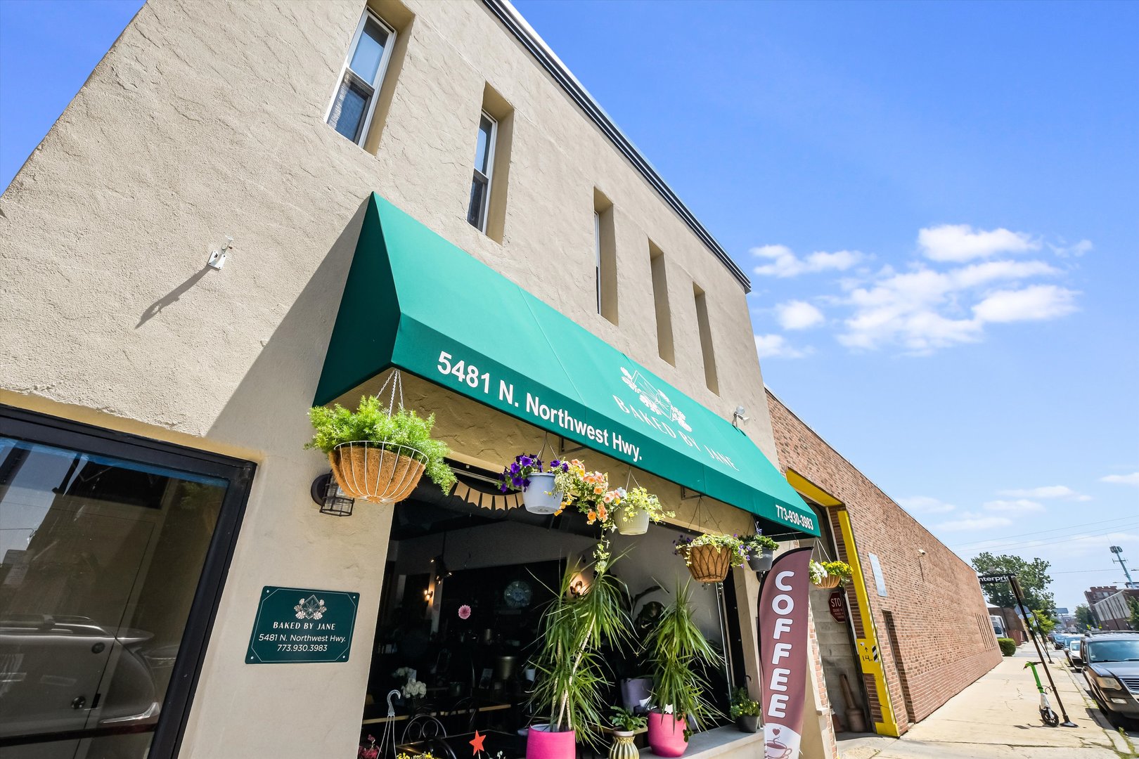 5481 N Northwest Highway, Chicago, IL 60630