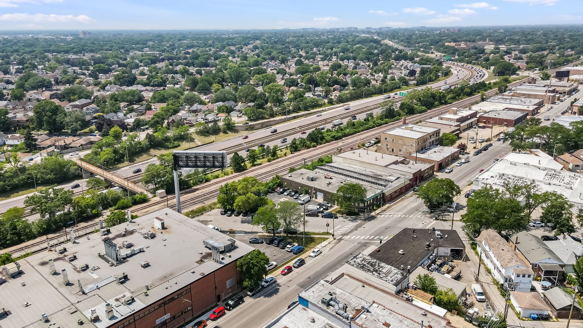 5481 N Northwest Highway, Chicago, IL 60630