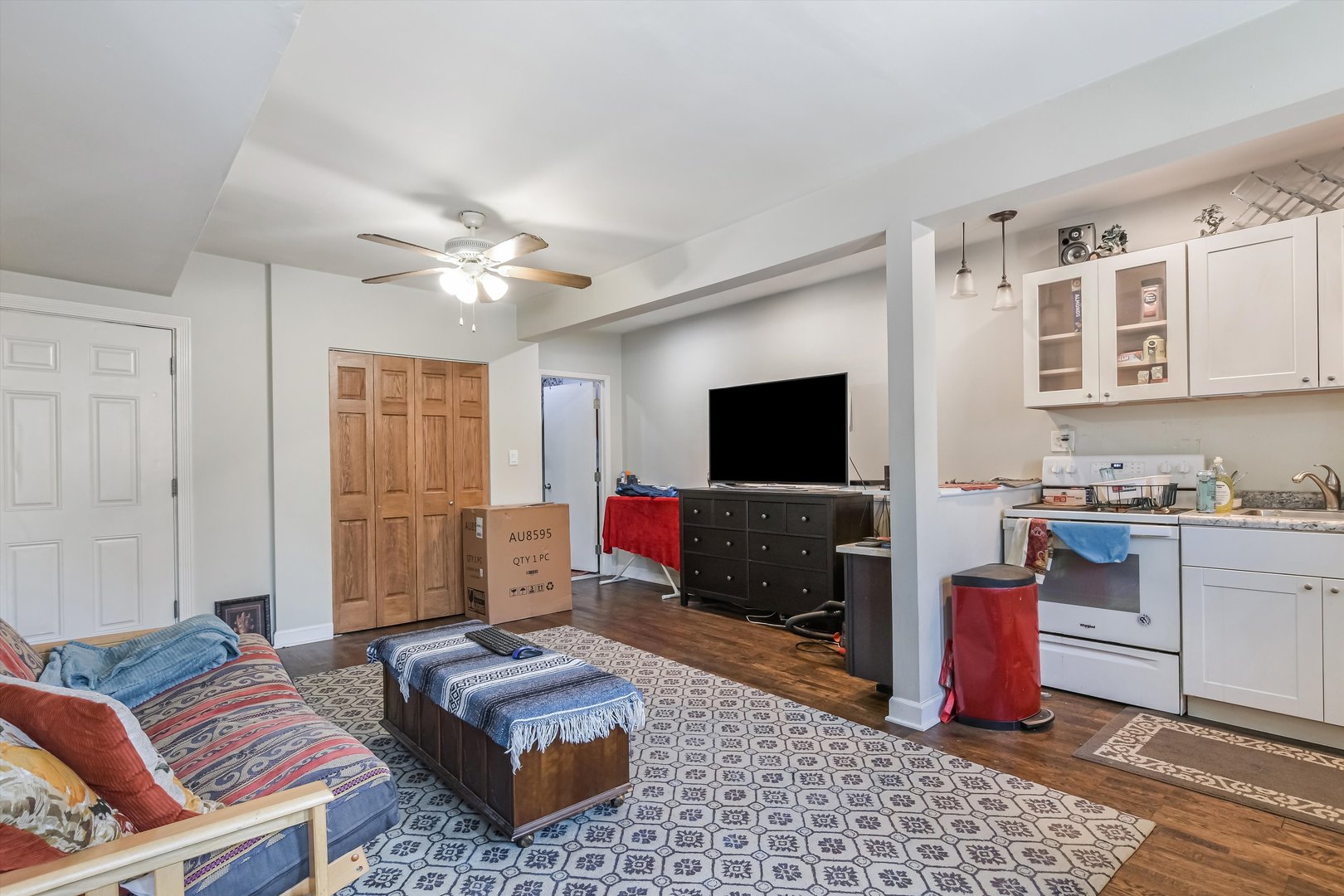 5481 N Northwest Highway, Chicago, IL 60630