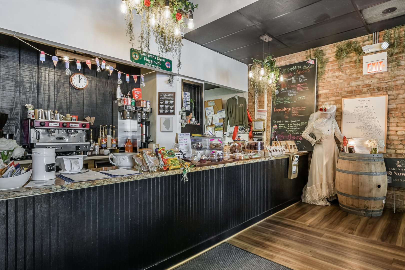 5481 N Northwest Highway, Chicago, IL 60630