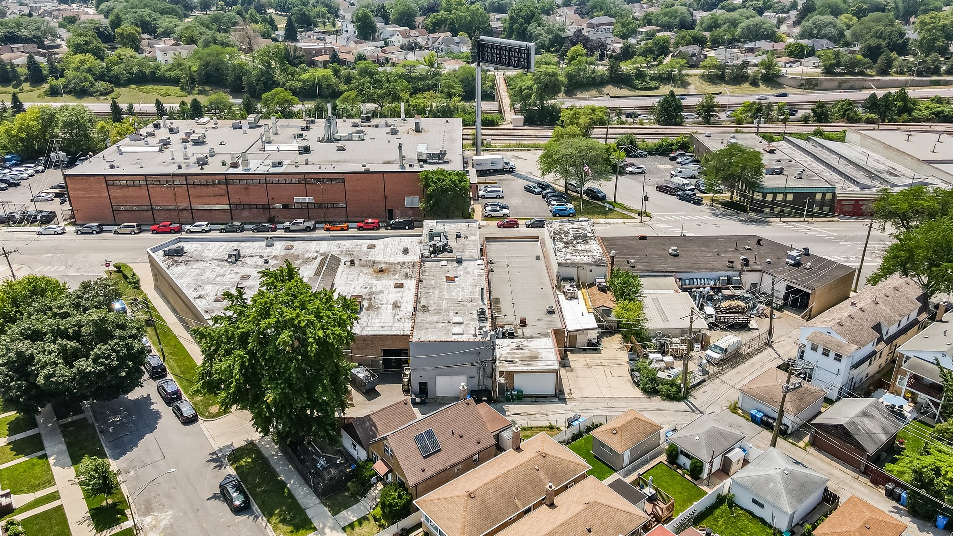 5481 N Northwest Highway, Chicago, IL 60630