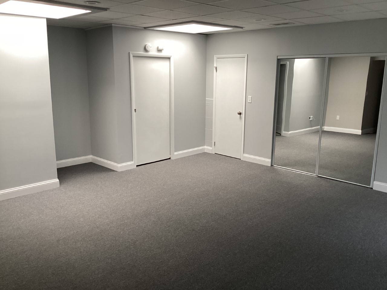 5481 N Northwest Highway, Chicago, IL 60630