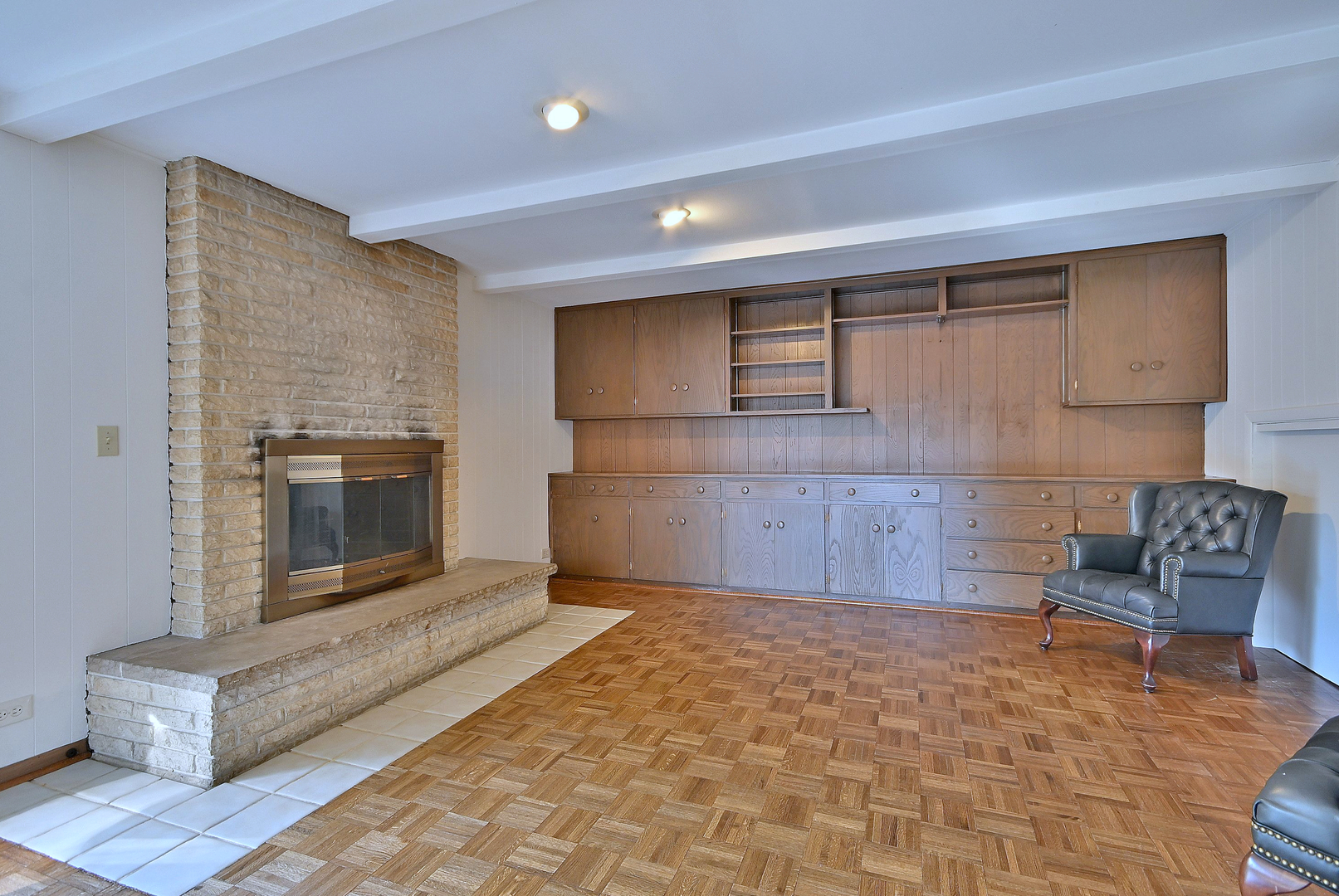 396 E Park Avenue, Elmhurst, IL 60126