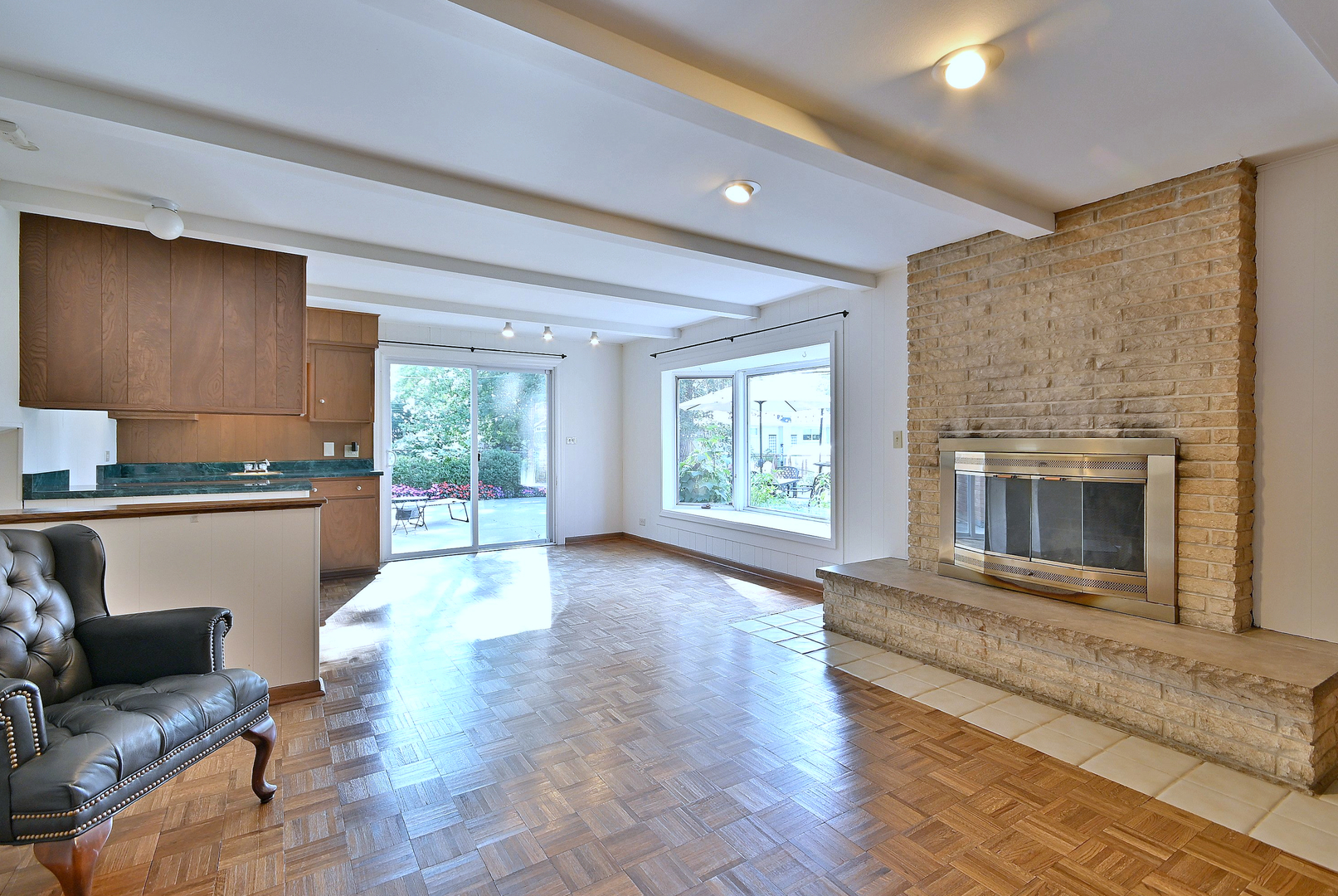 396 E Park Avenue, Elmhurst, IL 60126