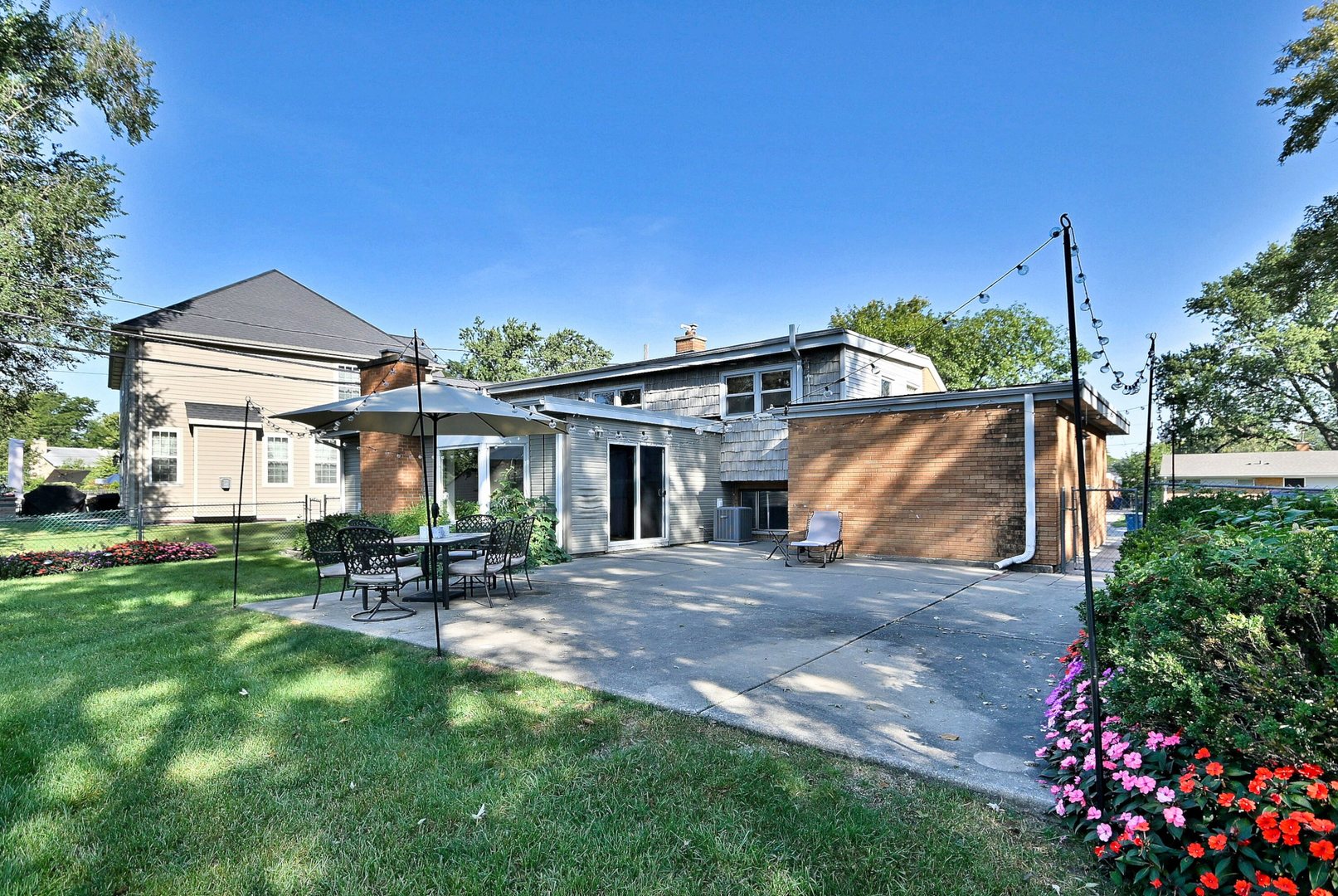 396 E Park Avenue, Elmhurst, IL 60126