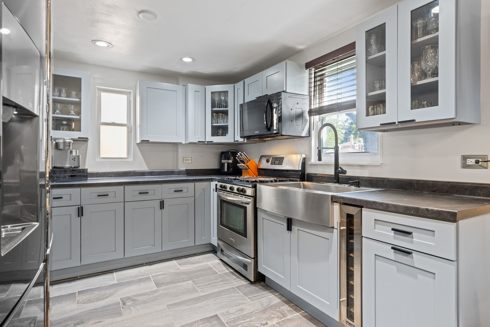 3539 S 57th Court, Cicero, IL 60804