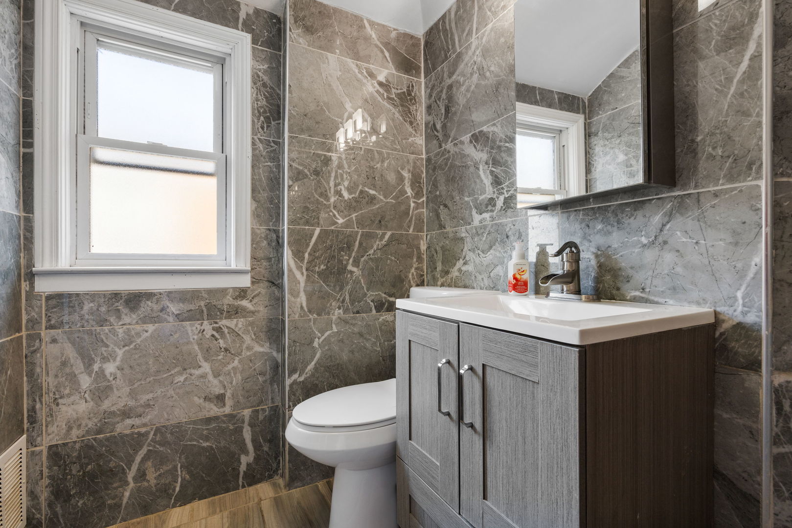 3539 S 57th Court, Cicero, IL 60804