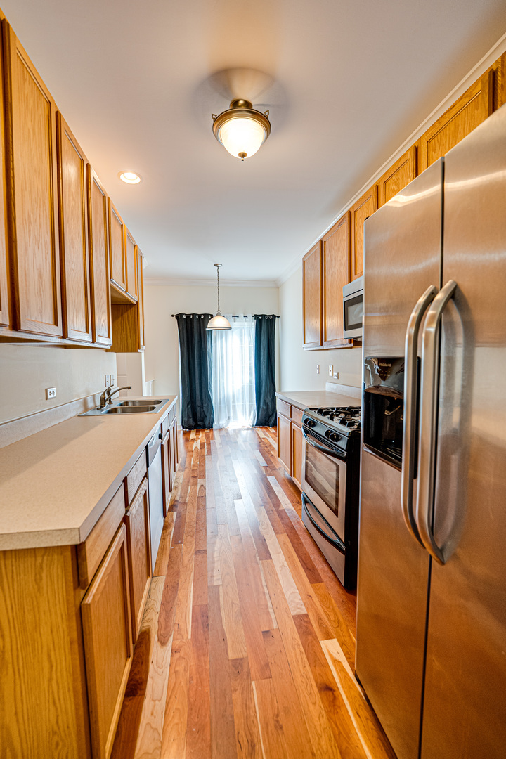 842 County Line Road #842, Aurora, IL 60502