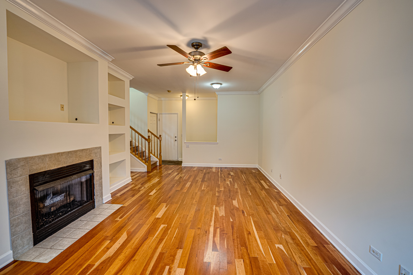 842 County Line Road #842, Aurora, IL 60502