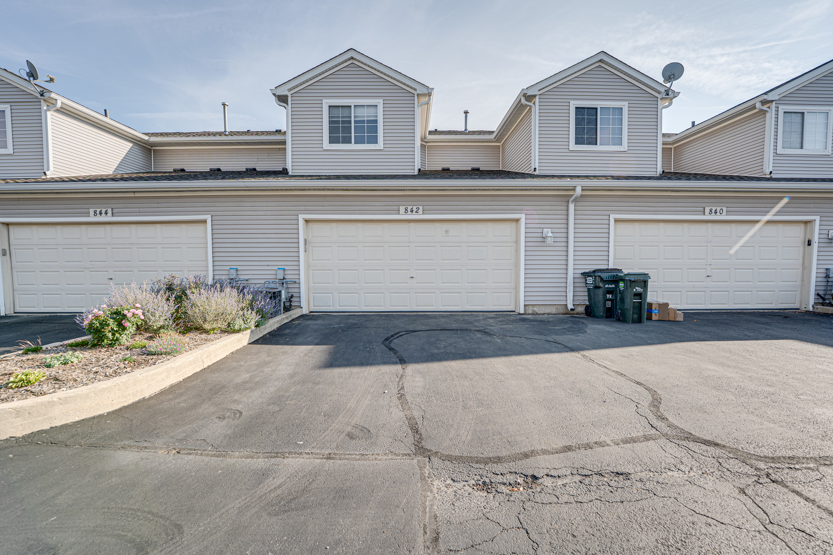 842 County Line Road #842, Aurora, IL 60502