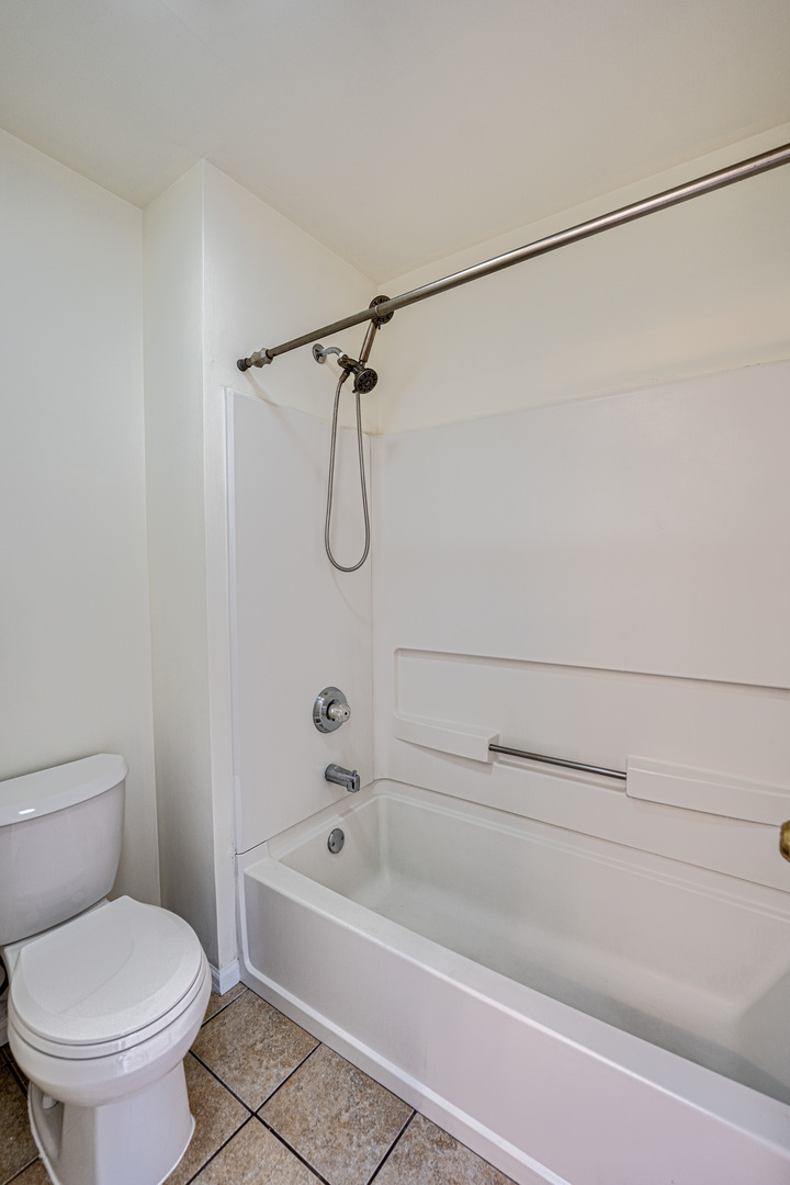 842 County Line Road #842, Aurora, IL 60502