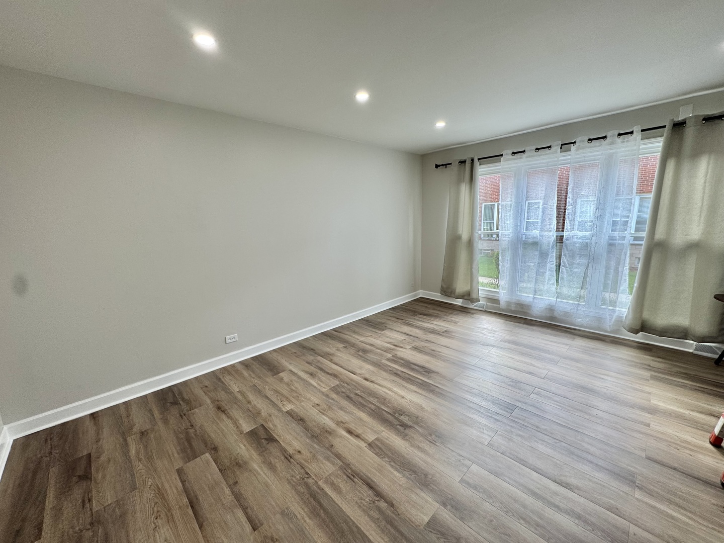 4603 Main Street #B, Skokie, IL 60076