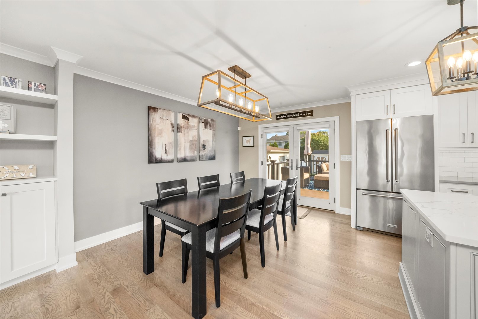 142 E QUINCY Street, Elmhurst, IL 60126